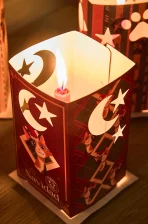 Faroles navideños con ilustraciones de perros y gatos – proyecto solidario de Fuerzanimal y CloClo Marketplace en Medellín para recaudar fondos y apoyar esterilizaciones de animales.