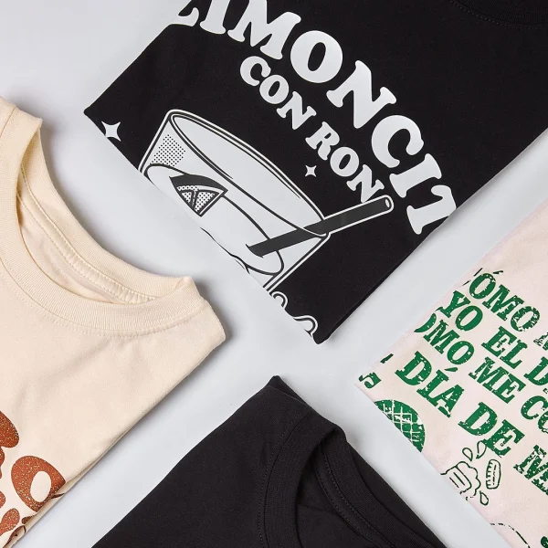 Camiseta colombiana “Limoncito con ron” — diseño unisex y decembrino de CloClo Marketplace, inspirada en la música tropical y el sabor de las fiestas colombianas.